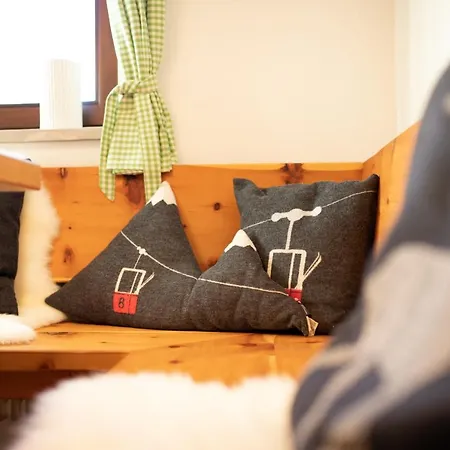 Alpenrose Apartment *
